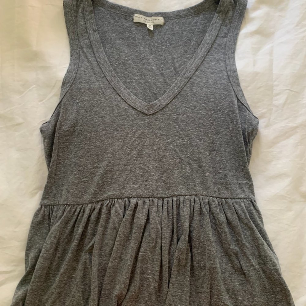 NEW Sleeveless Top size XS ❤️ PART OF CLOSET BUNDLE OFFER ❤️